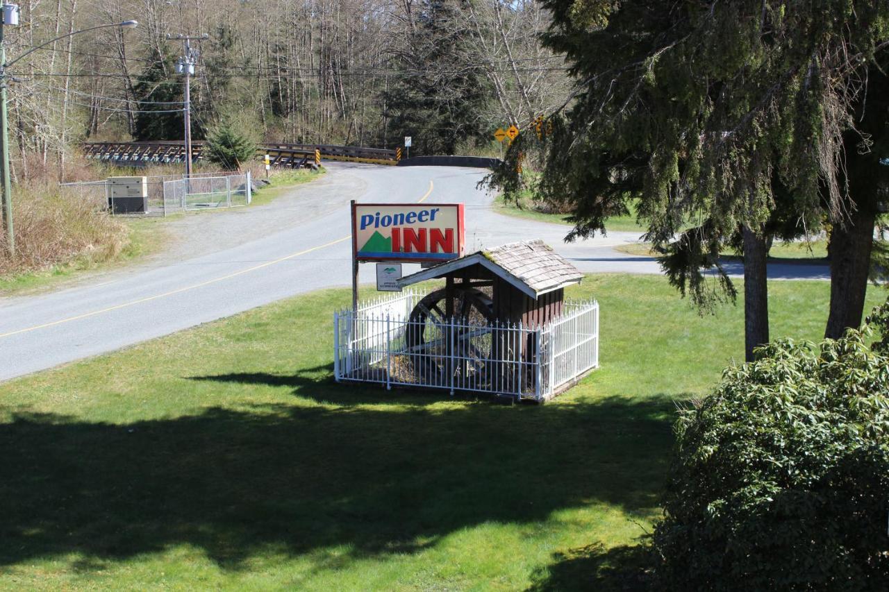 Pioneer Inn By The River Port Hardy Eksteriør billede